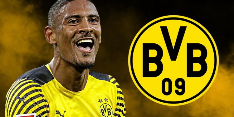 Sebastien Haller firma con el Borussia Dortmund