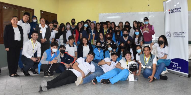 Capacitan a alumnos acerca de la importancia de la Seguridad Vial Capacitan a alumnos acerca de la importancia de la Seguridad Vial