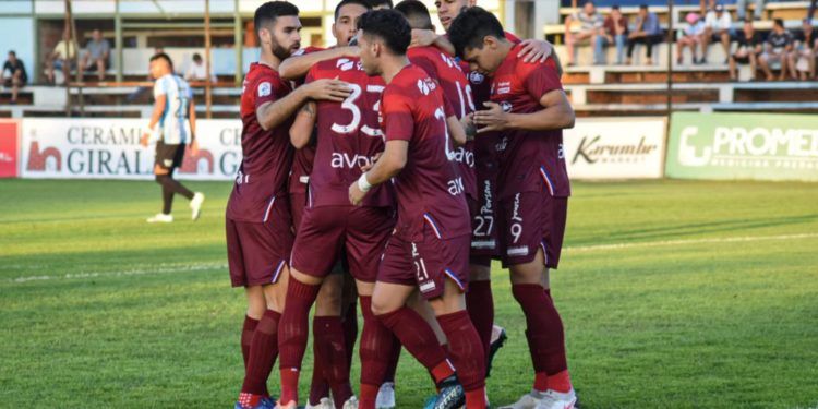 El Tricolor regreso al triunfo en Villarrica El Tricolor regreso al triunfo en Villarrica