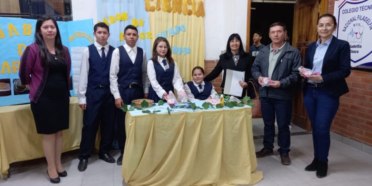 Realizaron cuarta feria científica de Tecni-ciencias en Filadelfia