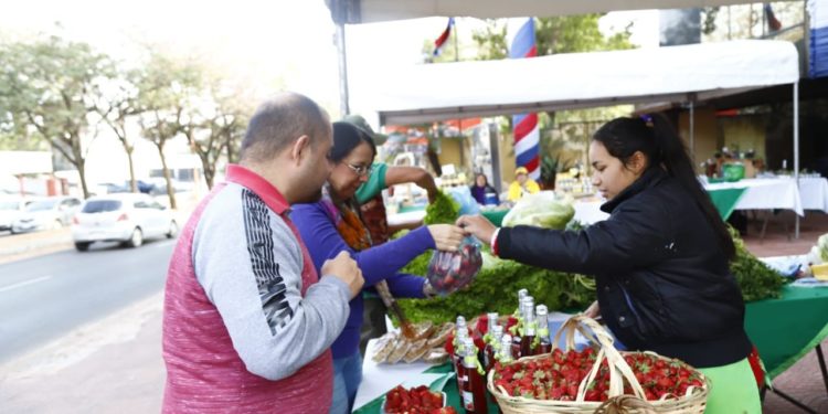 “Economía Social y Solidaria” para reactivación económica de sectores vulnerables