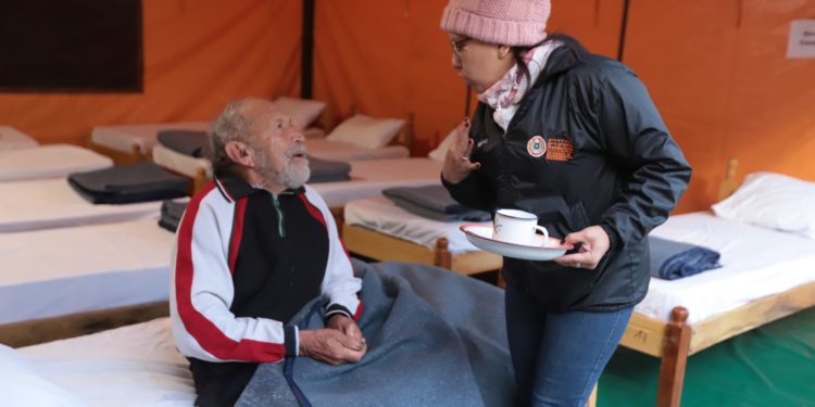 SEN dio refugio ante bajas temperaturas a 12 personas en situación de calle