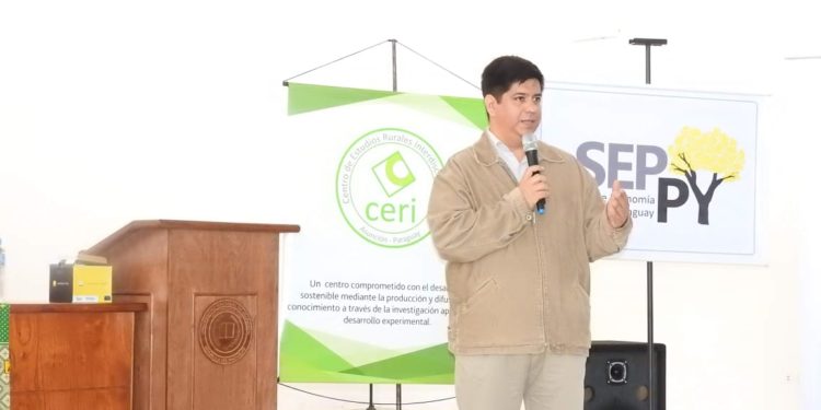 Presentan libro sobre defensa del territorio y la resistencia campesina en Paraguay Presentan libro sobre defensa del territorio y la resistencia campesina en Paraguay