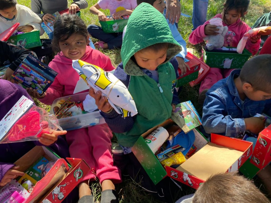 Operación Niño de Navidad: Cajitas de regalos para niños llegará a territorio Chaqueño