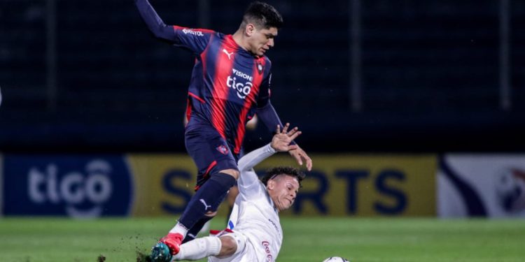 El Ciclón en la punta y con la mira en el superclásico