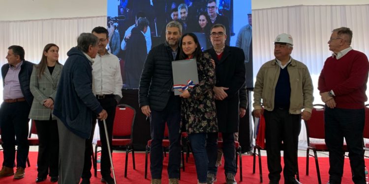 MEC realizó entrega de 520 equipos tecnológicos a instituciones educativas del departamento de San Pedro