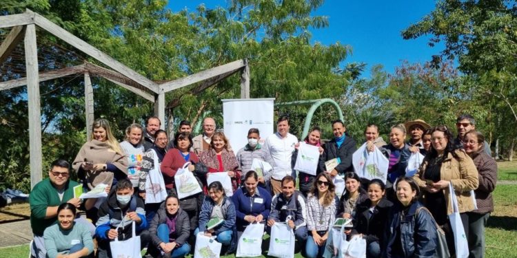 Docentes participan de talleres sobre educación ambiental para niños, niñas y adolescentes Docentes participan de talleres sobre educación ambiental para niños, niñas y adolescentes