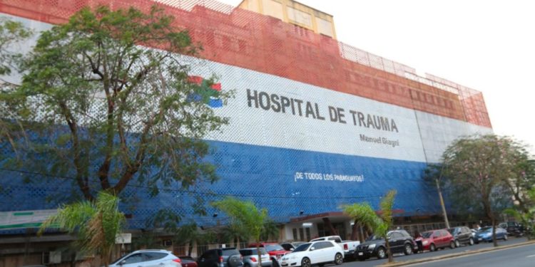 EBY otorgó al Hospital del Trauma cerca de G. 5.700 millones para mejorar su infraestructura y equipamiento EBY otorgó al Hospital del Trauma cerca de G. 5.700 millones para mejorar su infraestructura y equipamiento