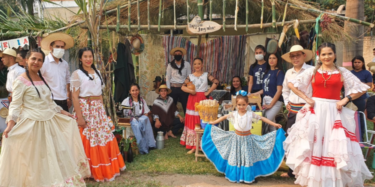 Día del Folklore Paraguayo