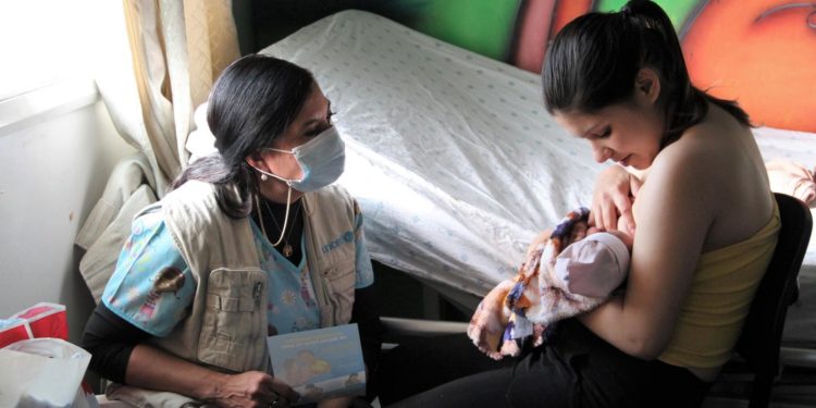 Recomiendan lactancia materna para proporcionar un mejor comienzo de vida a los bebés