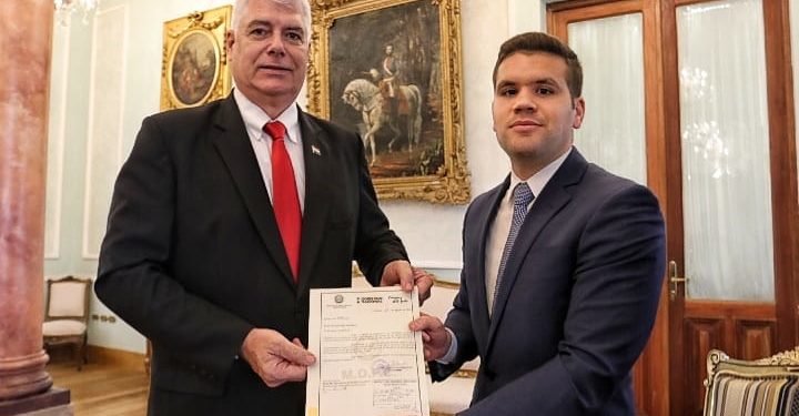 Arnoldo Wiens renuncia como ministro de Obras y en su reemplazo asumirá Rodolfo Segovia