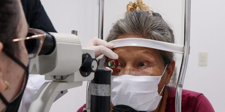 ¿Ya consultaste con el oftalmólogo? Aprovecha las atenciones extramurales para hacerlo ¿Ya consultaste con el oftalmólogo? Aprovecha las atenciones extramurales para hacerlo