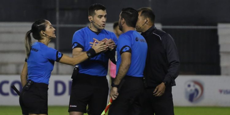 Árbitros para la décima jornada del Clausura Árbitros para la décima jornada del Clausura