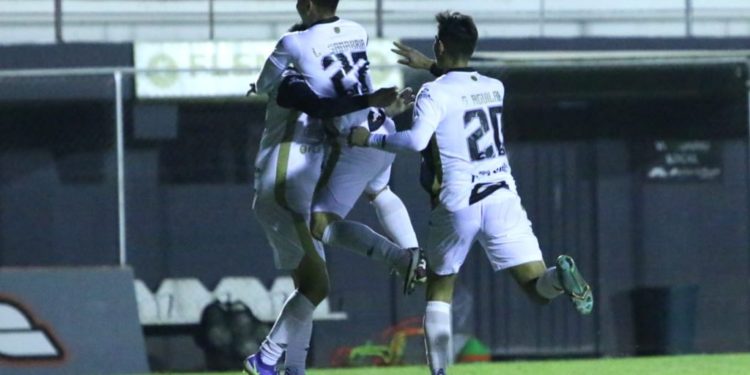 Tacuary regresó al triunfo ante un pobre Guaraní Tacuary regresó al triunfo ante un pobre Guaraní