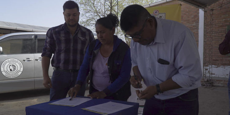 Promesa cumplida: entregan móvil a las mujeres de Canaán