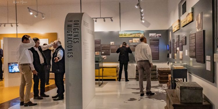 Cooperativa Chortitzer inauguró oficialmente el nuevo museo de la Colonia Menno