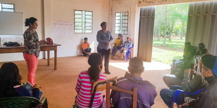 Ministerio de Desarrollo Social capacita a socios de almacenes de comunidades indígenas fomentando la economía social y solidaria