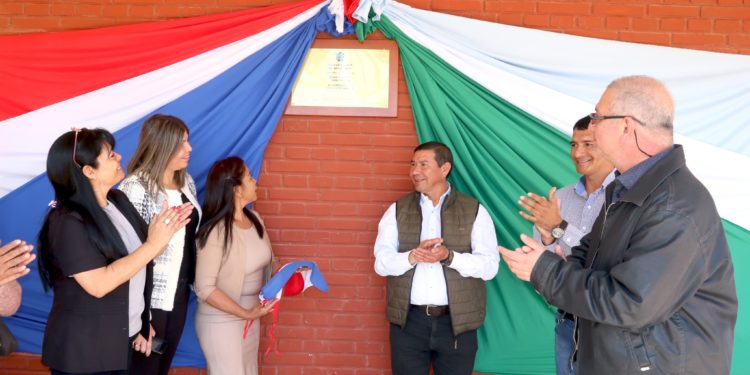 Un paso más por la educación: inauguran mejoras edilicias en instituciones educativas