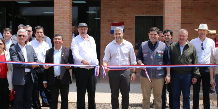 Inauguraron oficialmente la nueva sede de SENACSA en Loma Plata Inauguraron oficialmente la nueva sede de SENACSA en Loma Plata