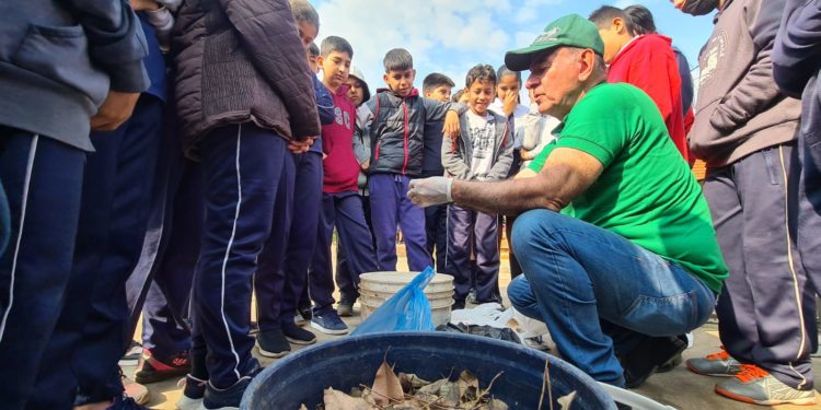 Municipalidad de Villa Hayes impulsa talleres de compostajes orgánicos a estudiantes