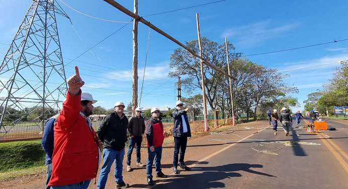 La ANDE realizó adecuaciones de líneas de transmisión de 220 kV en Alto Paraná