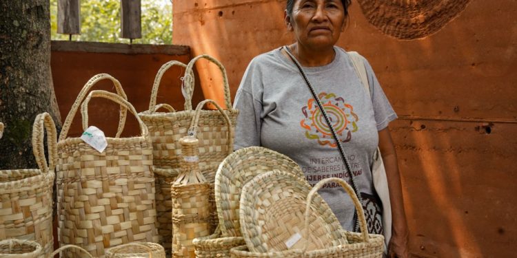 INDI organiza feria de artesanía indígena ancestral INDI organiza feria de artesanía indígena ancestral