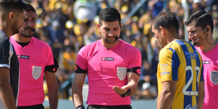 Árbitros para la jornada 27 de la Intermedia