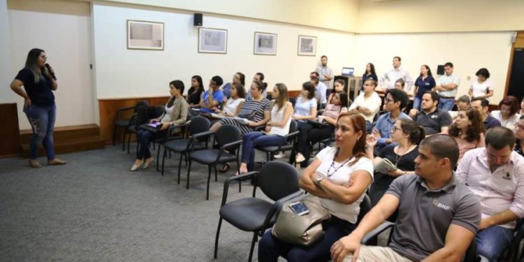 Becal llegó para ofrecer oportunidades de estudio en el distrito de Boquerón