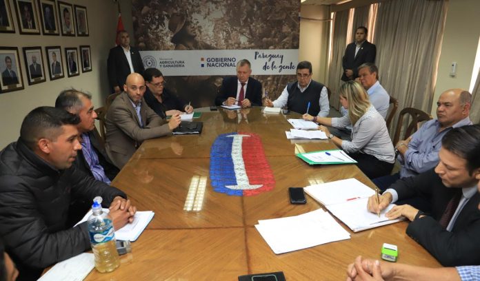 MAG acuerda proteger la producción nacional frutihortícola y continuar asistencia a productores￼