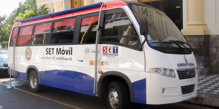 Servicios gratuitos de PAC Móvil de Tributación llegan a Canindeyú