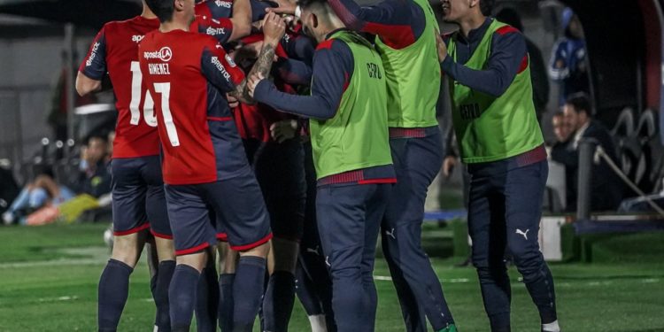 Gran victoria del Ciclón que le permite retomar la punta Gran victoria del Ciclón que le permite retomar la punta