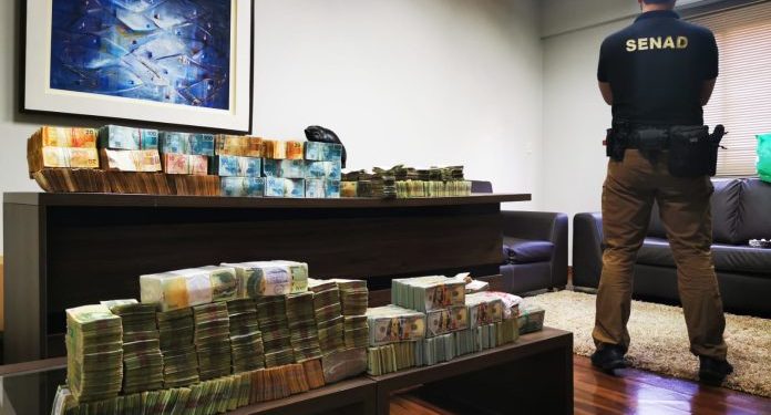 Operativos simultáneos en casas de cambio presuntamente vinculadas al lavado de dinero Operativos simultáneos en casas de cambio presuntamente vinculadas al lavado de dinero