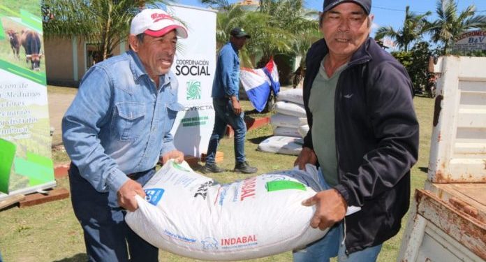 Asisten a pequeños productores agropecuarios de Ñeembucú Asisten a pequeños productores agropecuarios de Ñeembucú