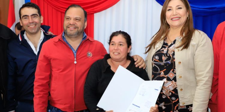 Promueven la regularización y titulación de tierras en Caaguazú Promueven la regularización y titulación de tierras en Caaguazú