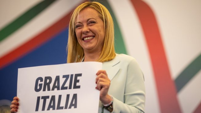 «Sí a la familia natural, no a los lobby LGBT» menciona Giorgia Meloni quien lidera el partido ultraderecha Fratelli d´Italia