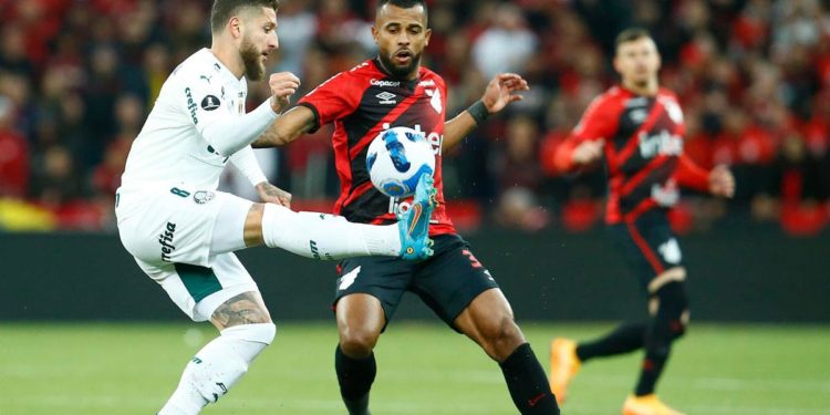 Palmeiras va por la remontada que lo deposite en la final