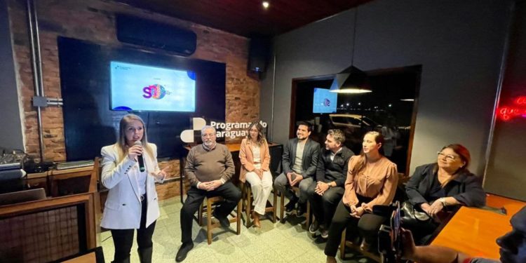 Lanzan “Programando Paraguay” para capacitar en tecnología a jóvenes de Itapúa Lanzan “Programando Paraguay” para capacitar en tecnología a jóvenes de Itapúa