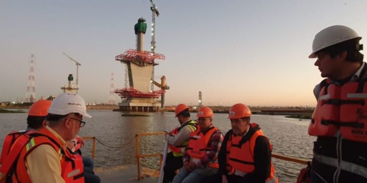 Puente Héroes del Chaco despierta el interés de profesionales, estudiantes y académicos