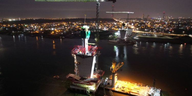 Puente Héroes del Chaco: avanza hormigonado de los pilonos para el atirantado Puente Héroes del Chaco: avanza hormigonado de los pilonos para el atirantado