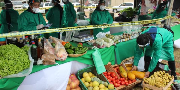 Feria de la Agricultura Familiar Campesina en Pilar Feria de la Agricultura Familiar Campesina en Pilar