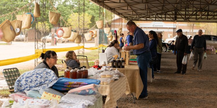 Exitosa sexta edición del mercado granjero de la Cooperativa Chortitzer