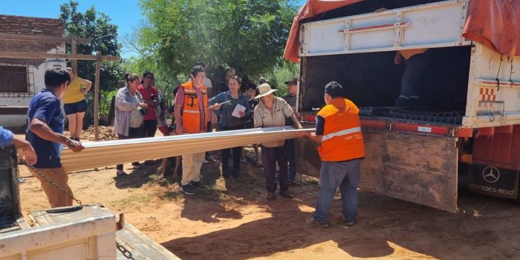 SEN brinda asistencia a comunidades afectadas por el temporal pasado