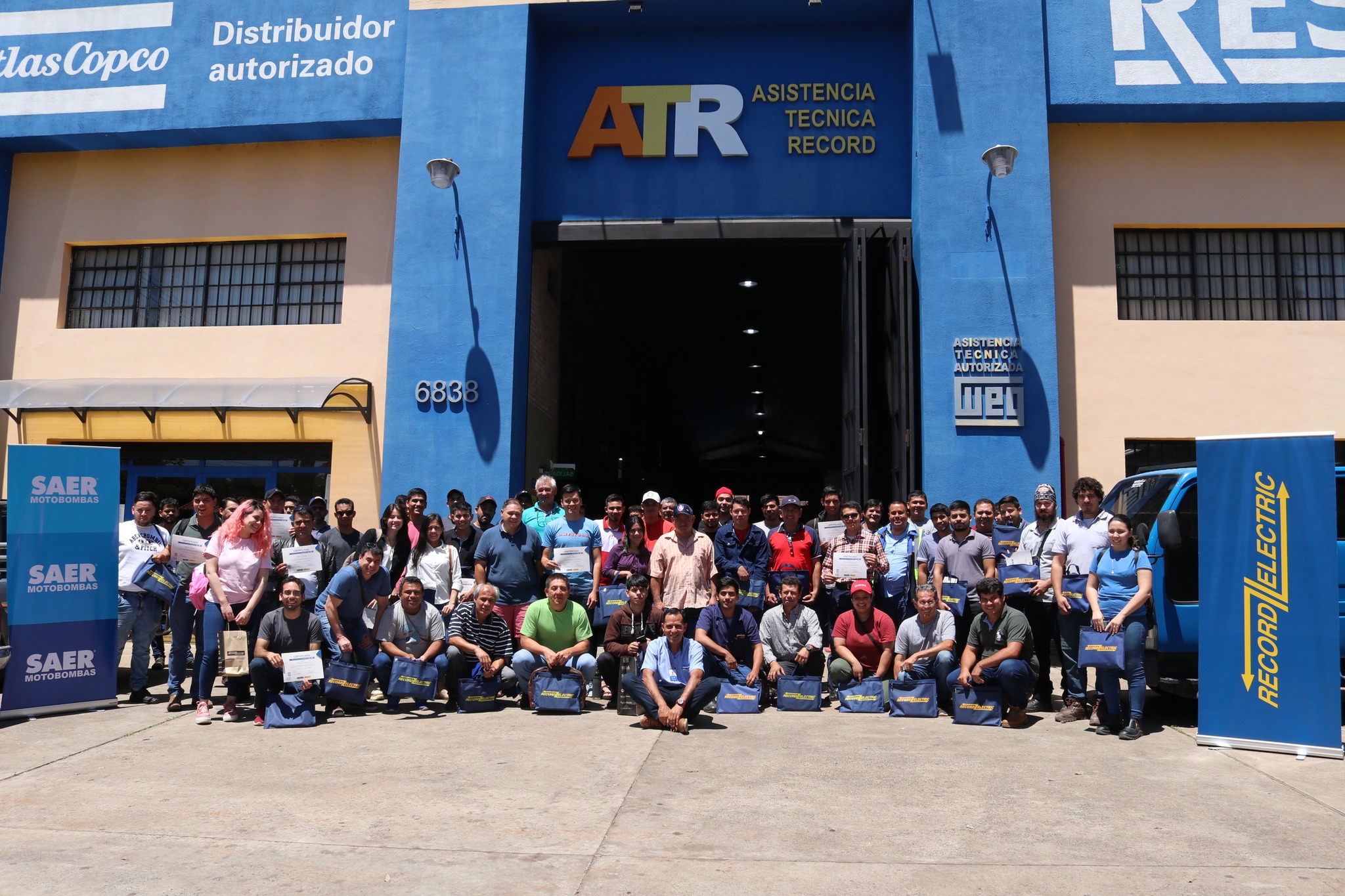 Record Electric promueve el crecimiento de técnicos mediante capacitaciones