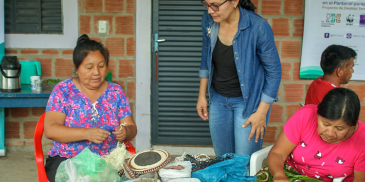 Nivaclé y Ayoreos participaron de talleres e intercambios sobre la artesanía