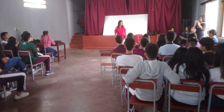 Ministerio de Justicia inició campaña estudiantil contra las drogas y delincuencia Ministerio de Justicia inició campaña estudiantil contra las drogas y delincuencia