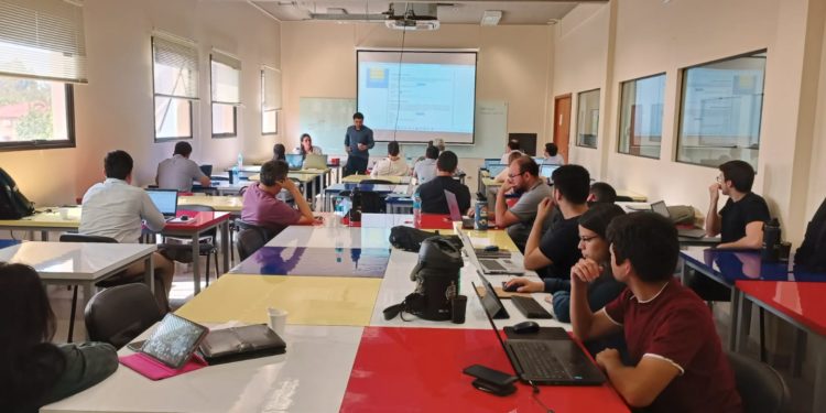 Emprendedores se capacitan para postular a convocatoria de emprendimientos con base tecnológica