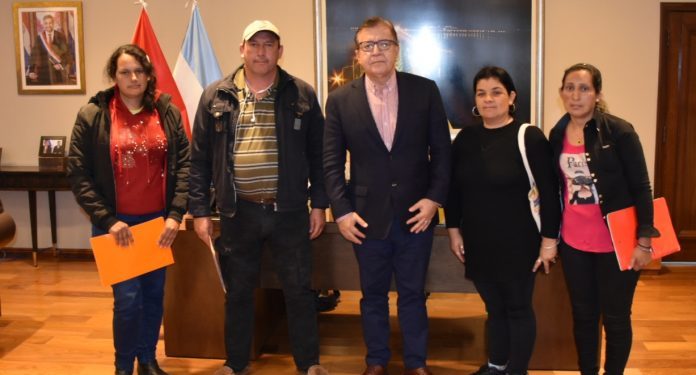 EBY financiará construcción de 45 viviendas para familias campesinas de Misiones