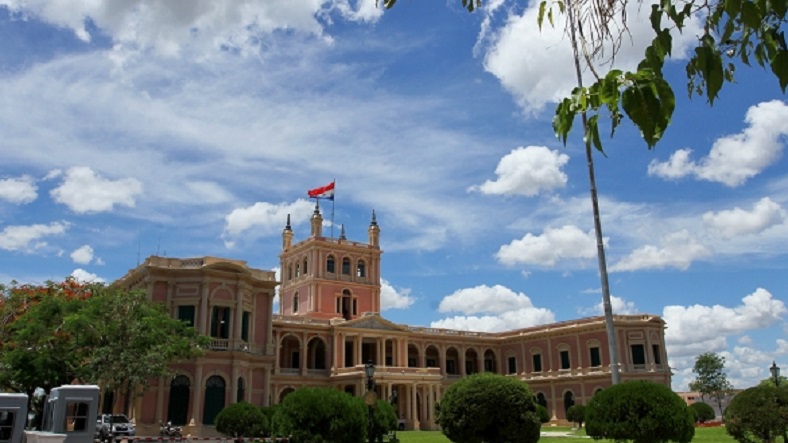 Ejecutivo oficializa traslado de feriado del 1 de marzo al 27 de febrero