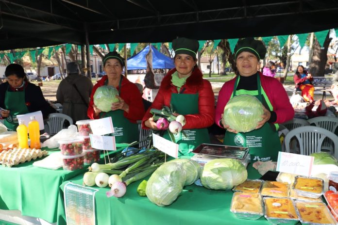 Productores de Ñeembucú generaron más de G. 115 millones de ingresos en feria