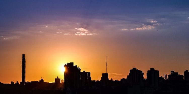 Descenso de temperatura y lluvias desde mañana domingo 09 Descenso de temperatura y lluvias desde mañana domingo 09